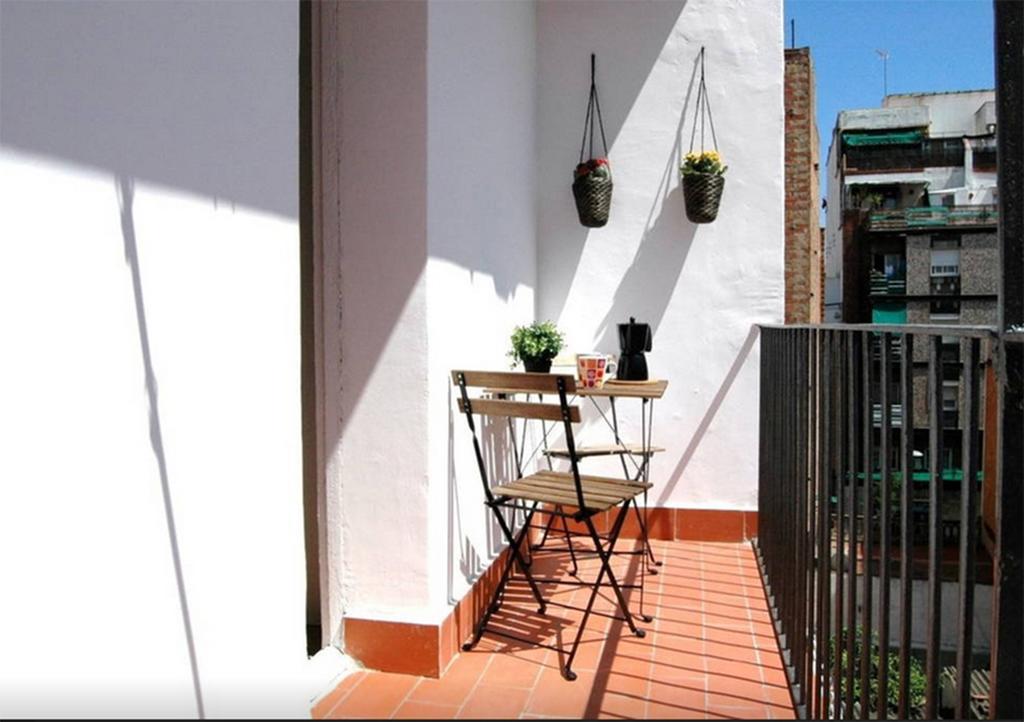 Bcn4Days 24/7 Apartments L'Hospitalet de Llobregat Exterior photo